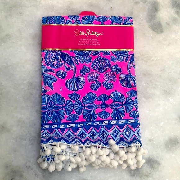 NWT Lilly Pulitzer Napkins Set of 2 Ginger Jar Hot Pink Blue Cotton Pom Poms - Picture 2 of 4